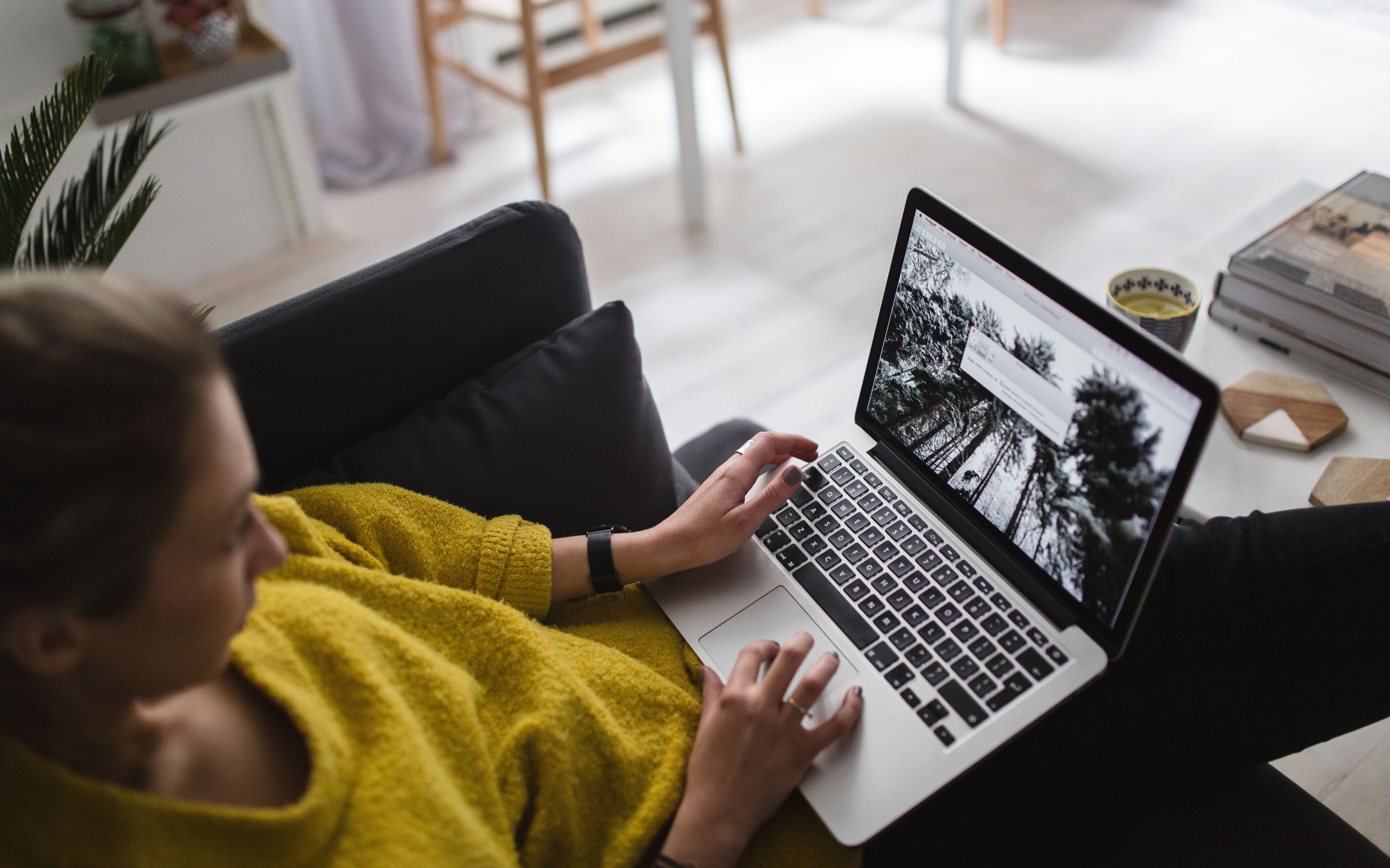 Utilisateur de la fibre Cyanet haut débit 100 Méga à la Réunion